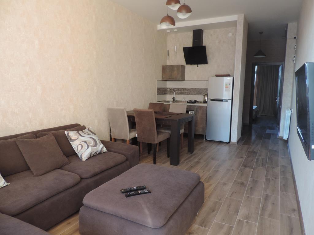 Tamara Apartment Takaishvili 3 บาทูมิ ภายนอก รูปภาพ