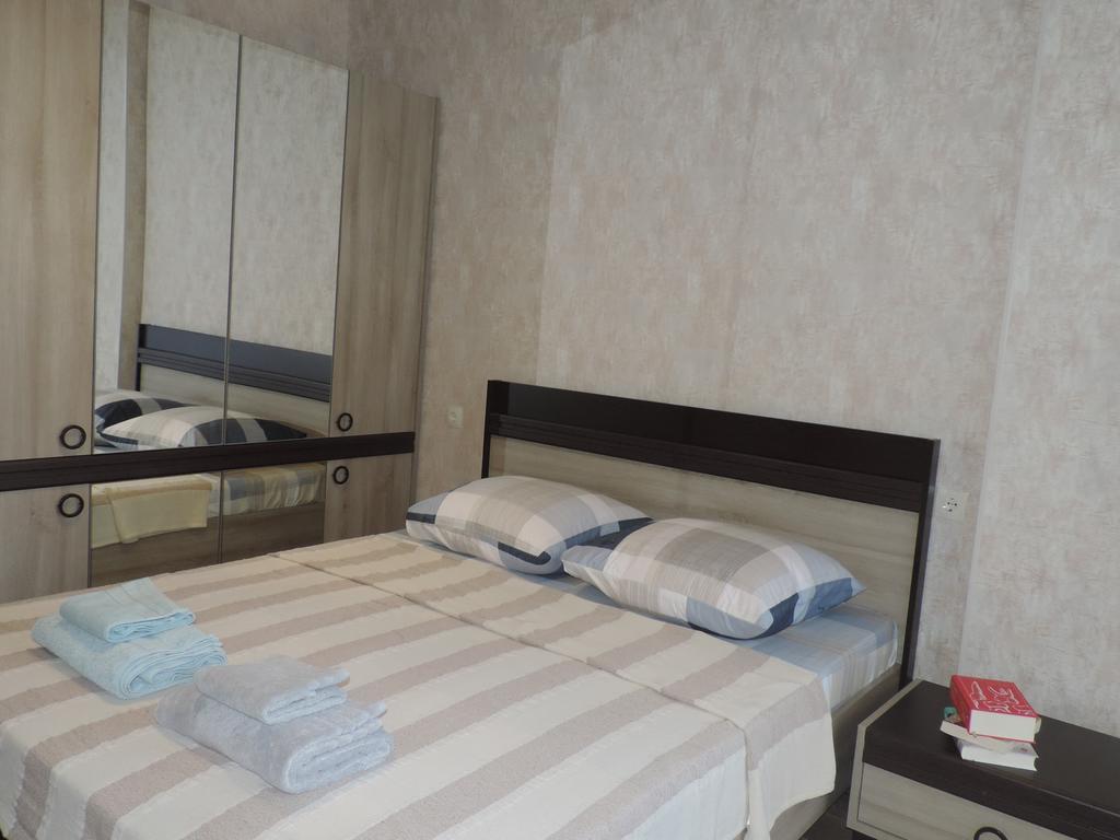 Tamara Apartment Takaishvili 3 บาทูมิ ภายนอก รูปภาพ